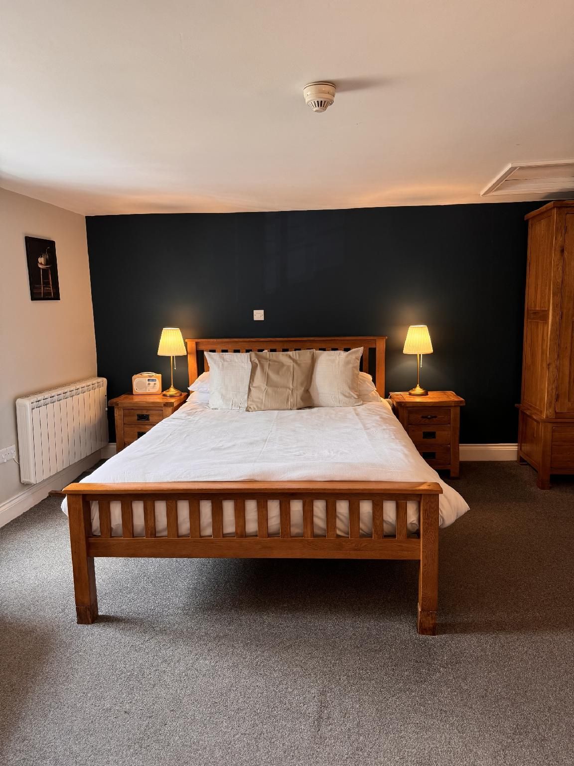 Comfort-King-Ensuite with Shower