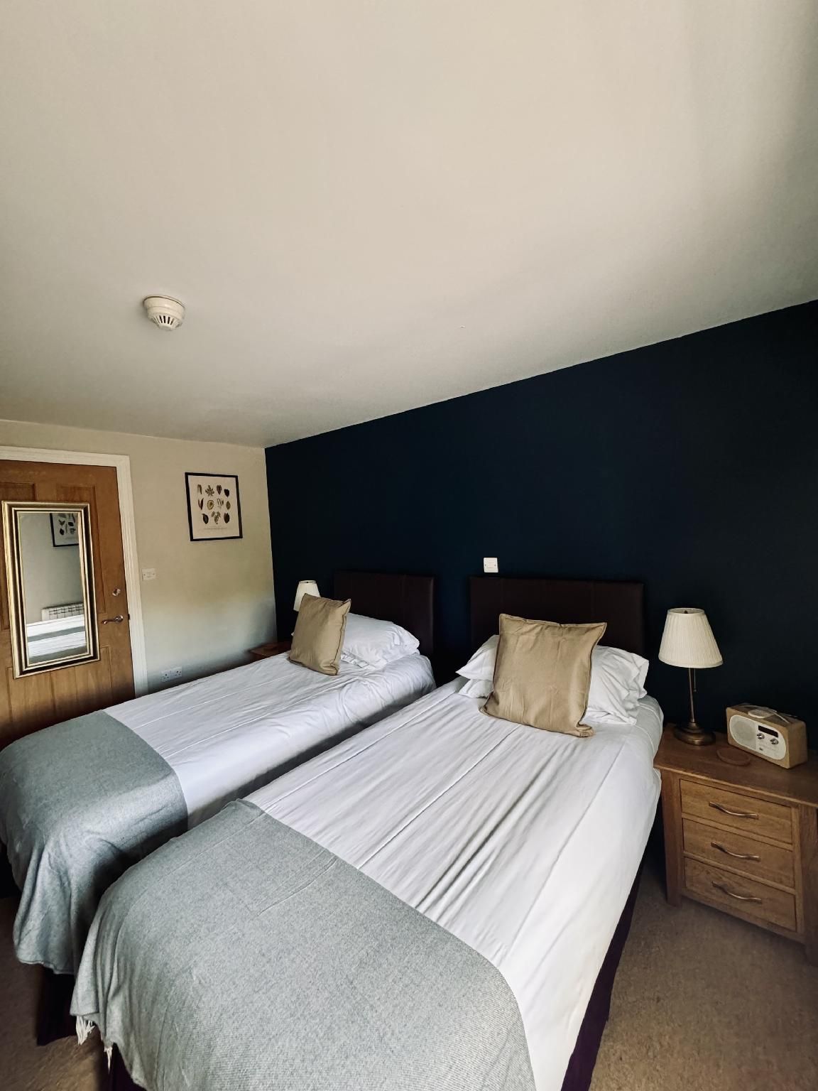 Comfort-Double or Twin-Ensuite with Shower