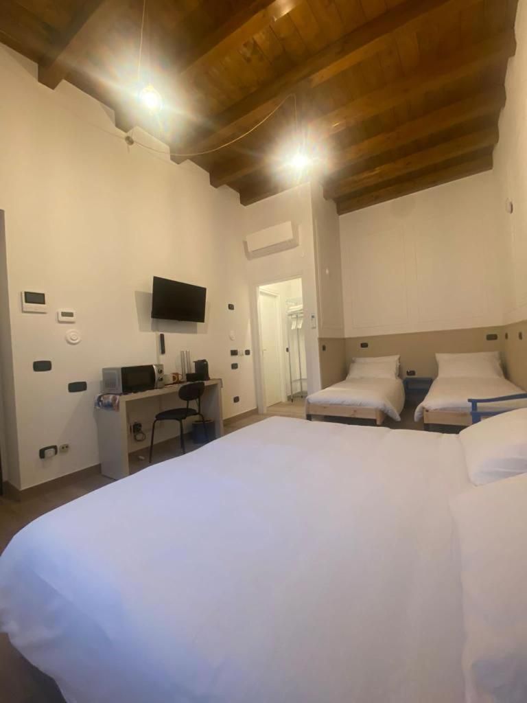 Quadruple Room with Private Bathroom
