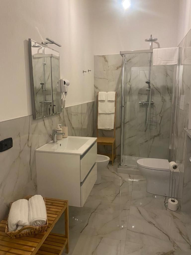 Quadruple Room with Private Bathroom
