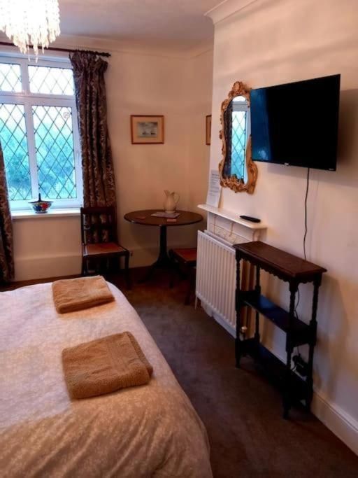 Double Room with Private Bathroom