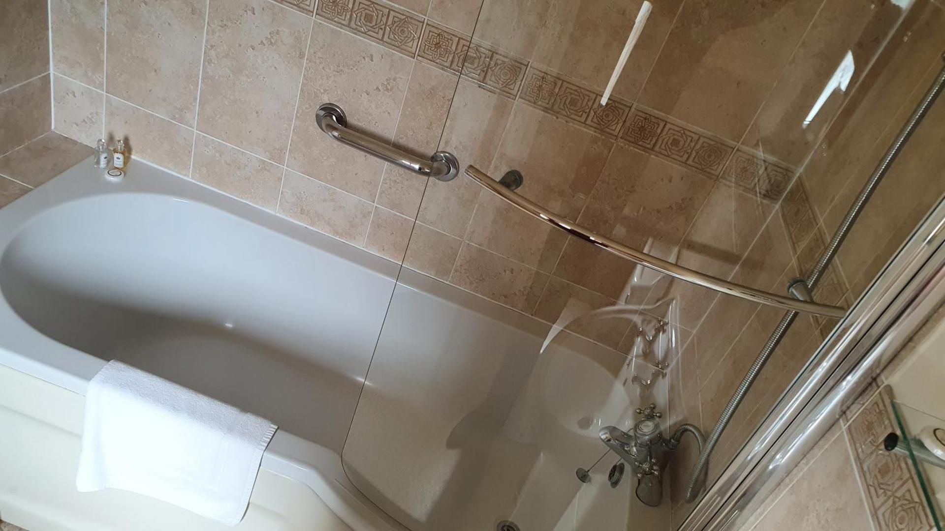 The Down Inn Family Room 2