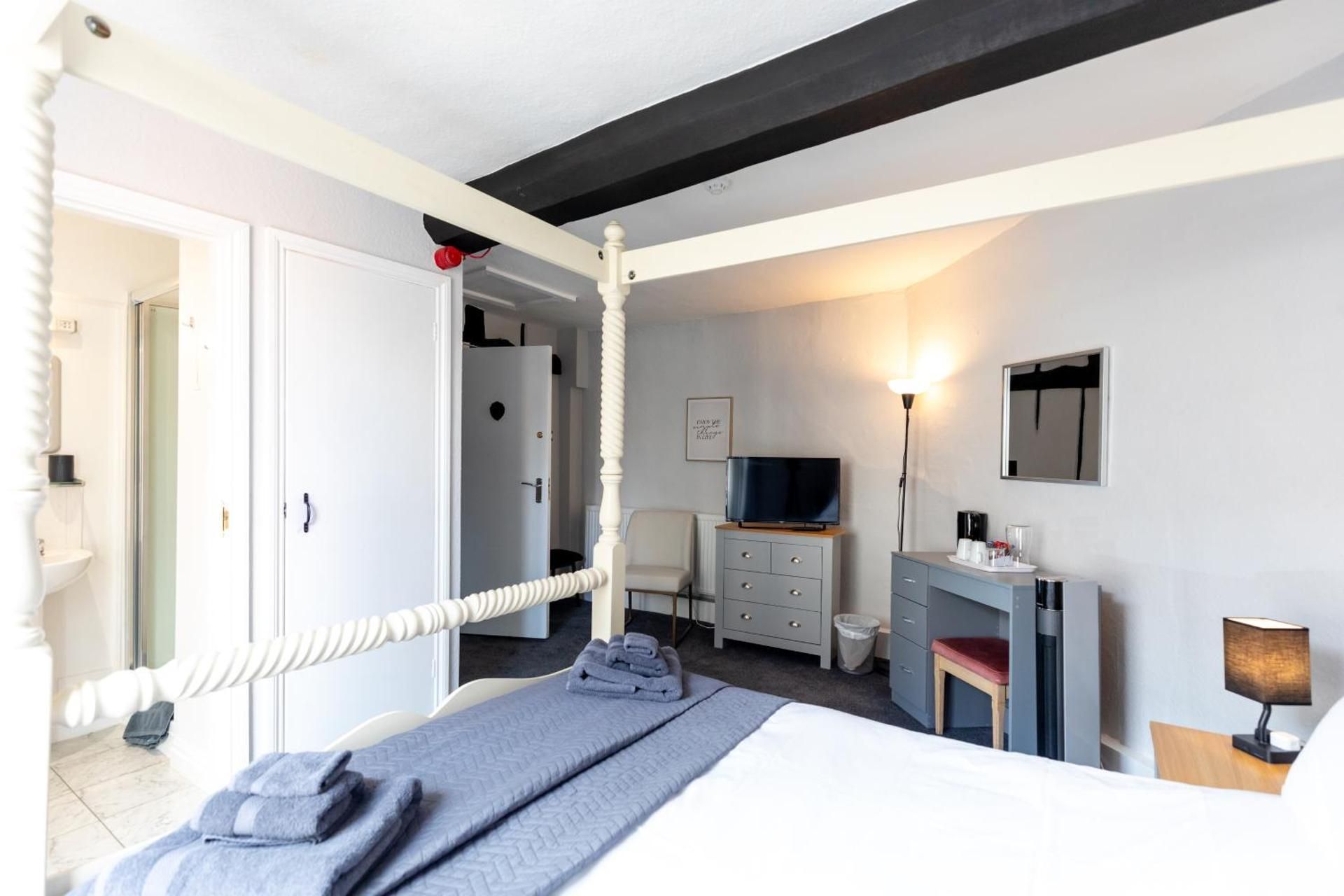 Deluxe King Room