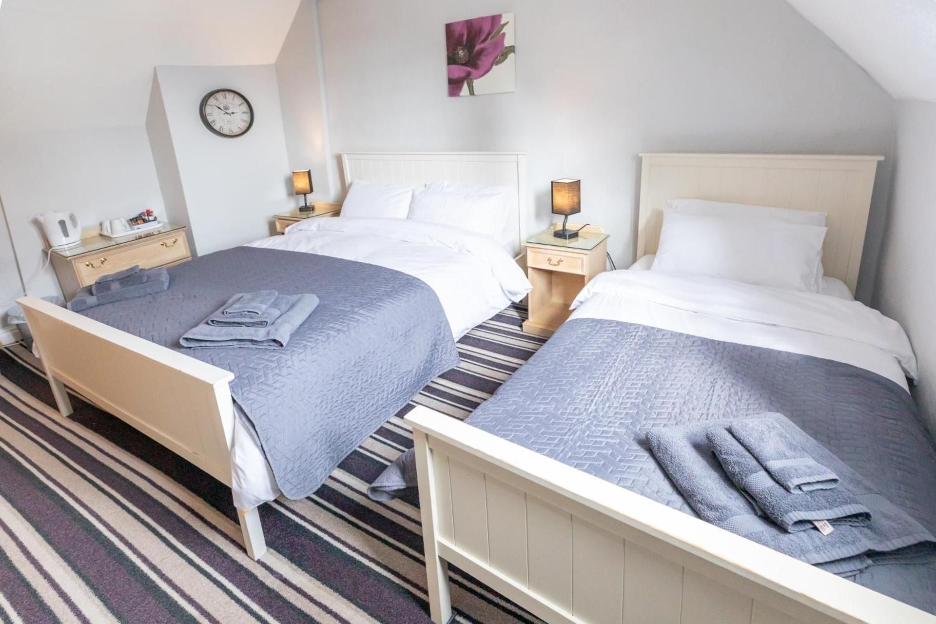 Triple Room with Private Bathroom