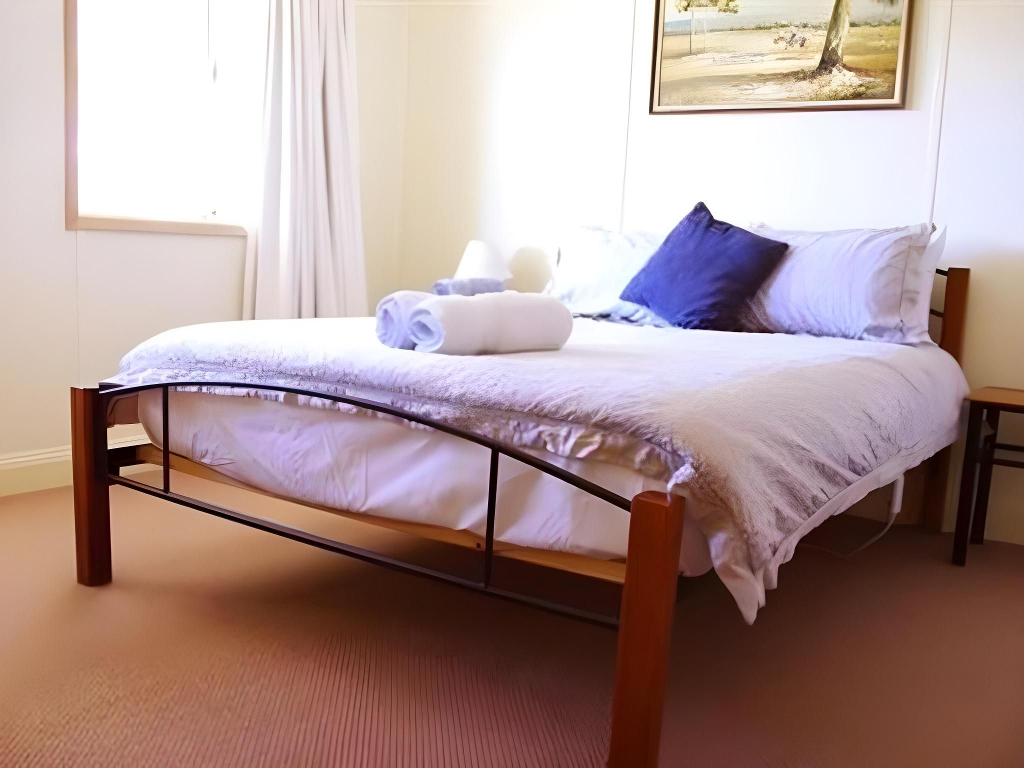 Black Jack Get-A-Way 2 Bedroom Apartment - Min. 2 nights 2