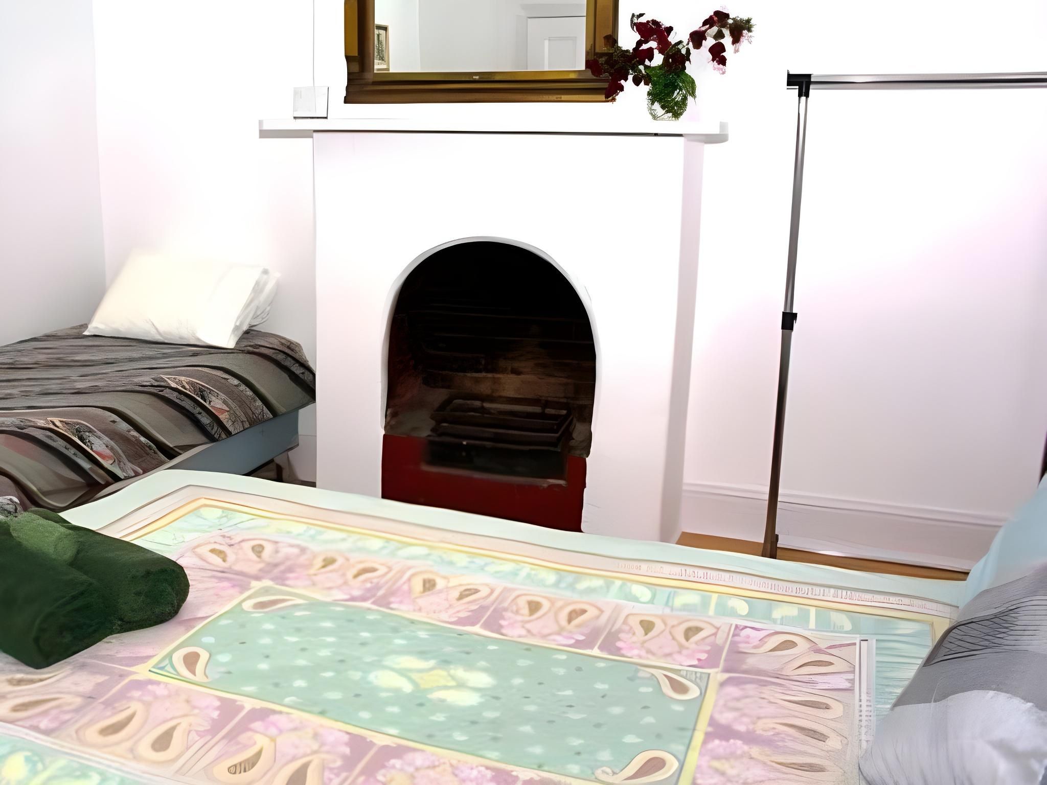 Black Jack Get-A-Way 3 Bedroom Apartment - Min. 2 nights 2