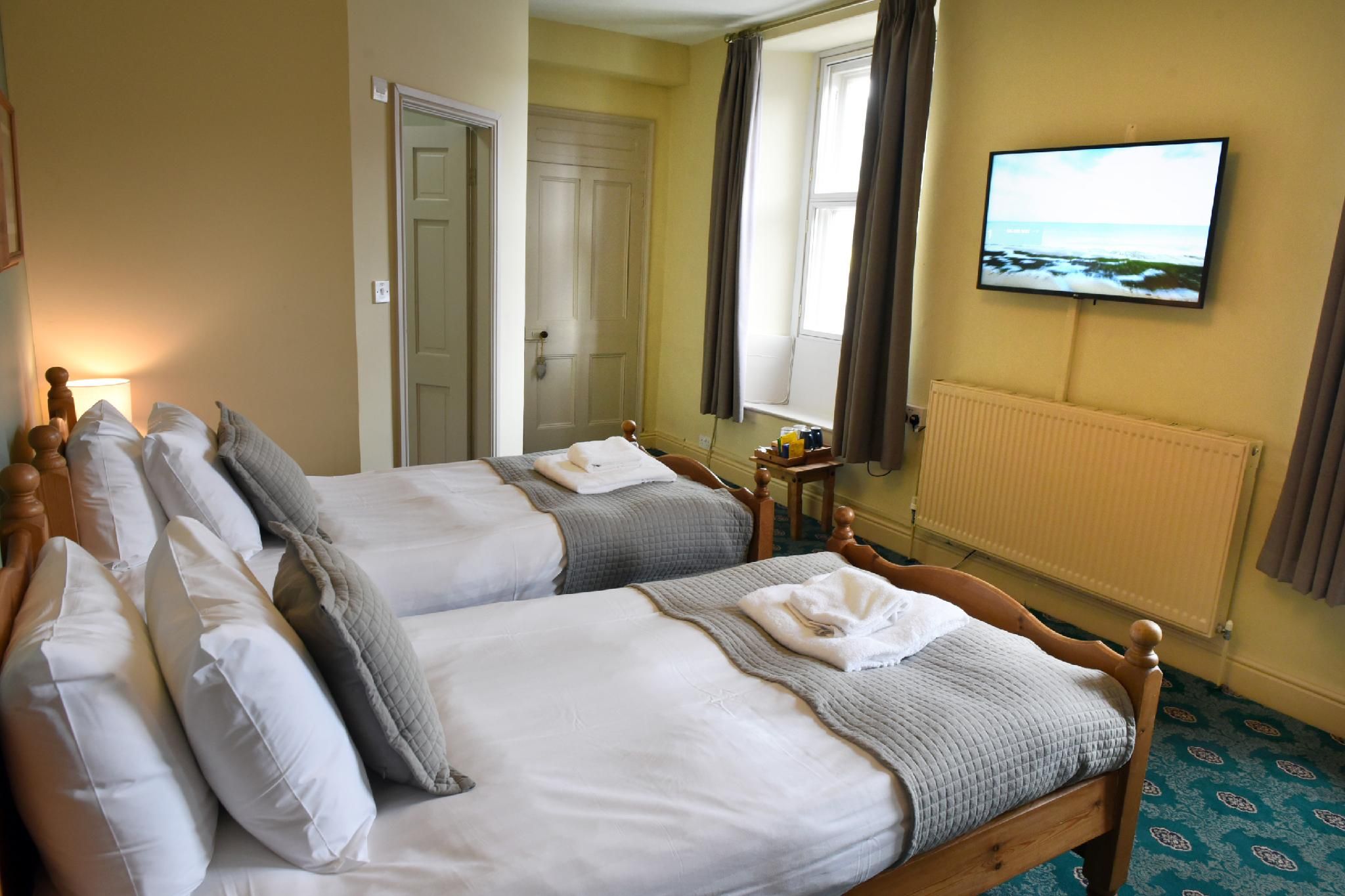 The Black Bull Hotel Twin room-Ensuite