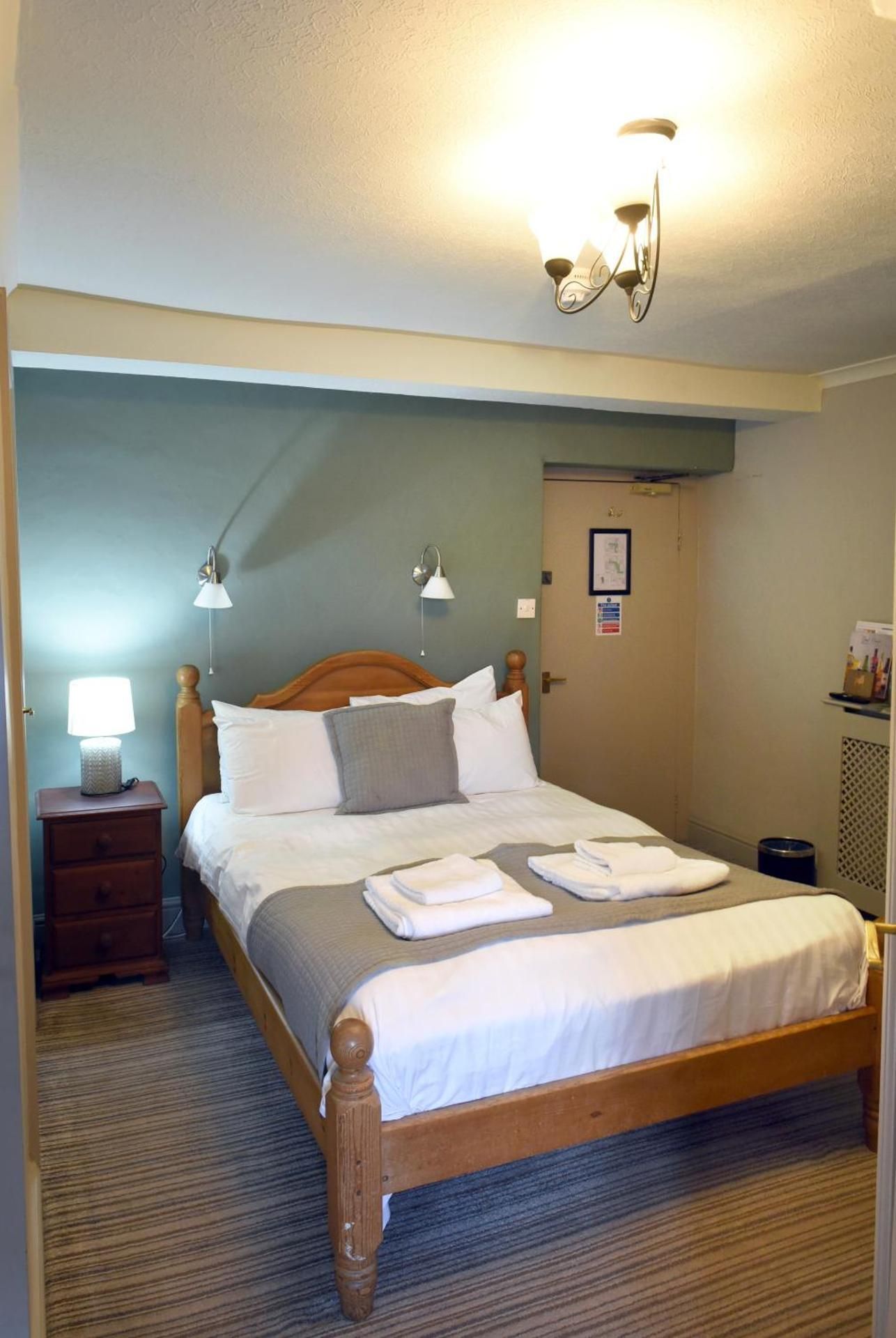 Double Room with Private Bathroom