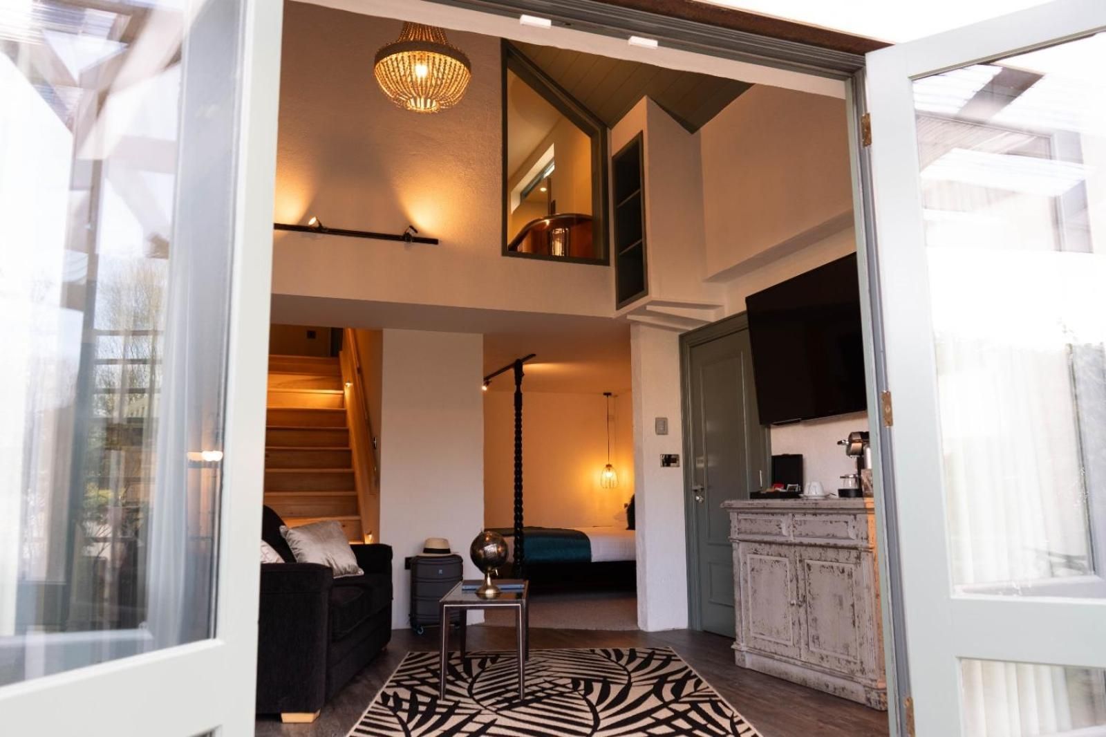 Suite with Garden View