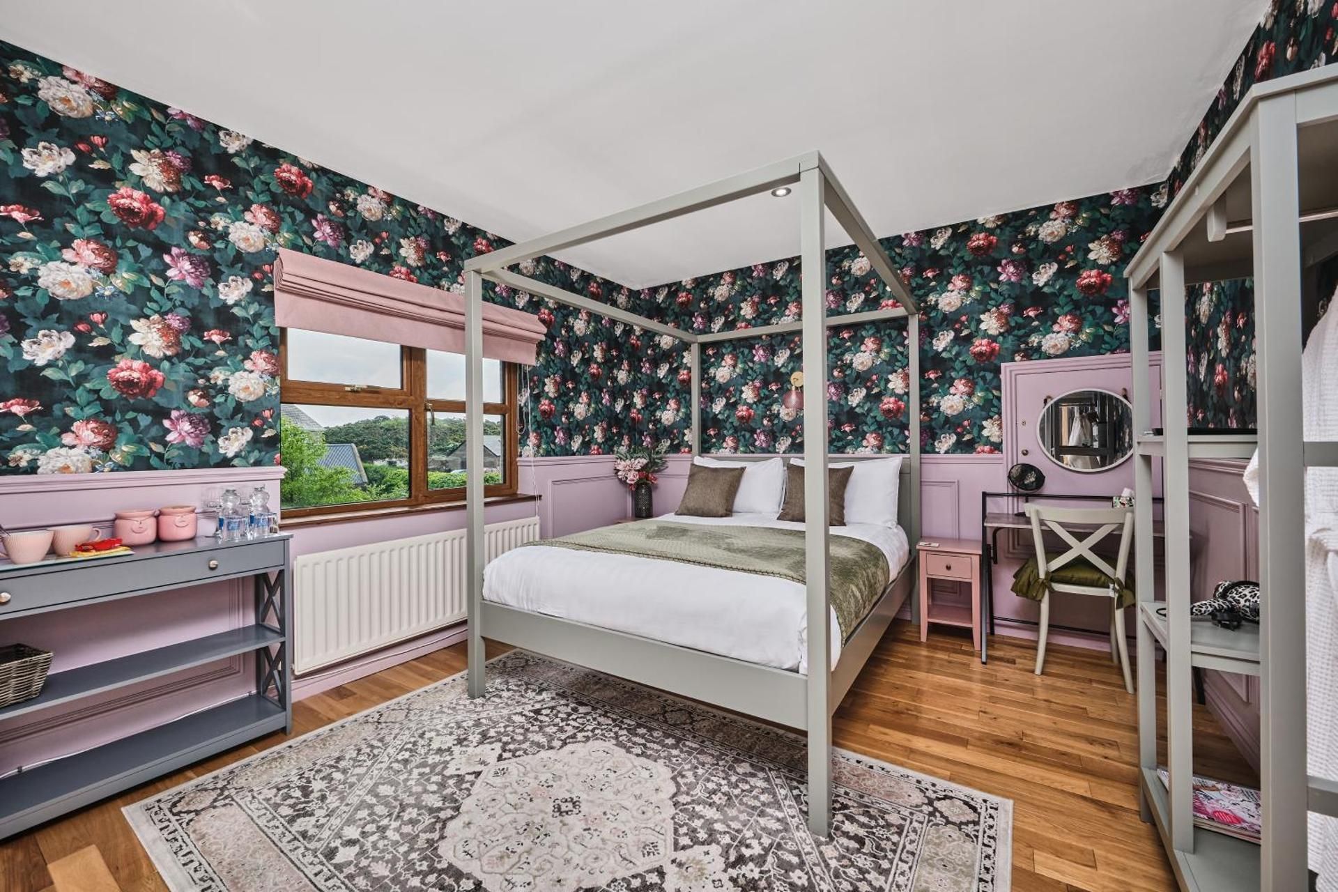 Deluxe Double Room with Bath