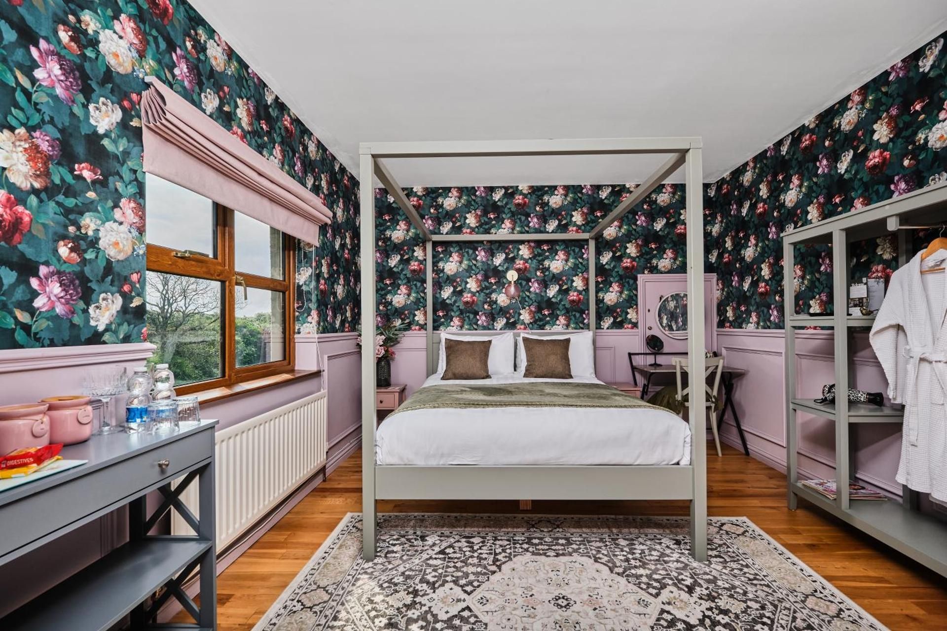 Deluxe Double Room with Bath