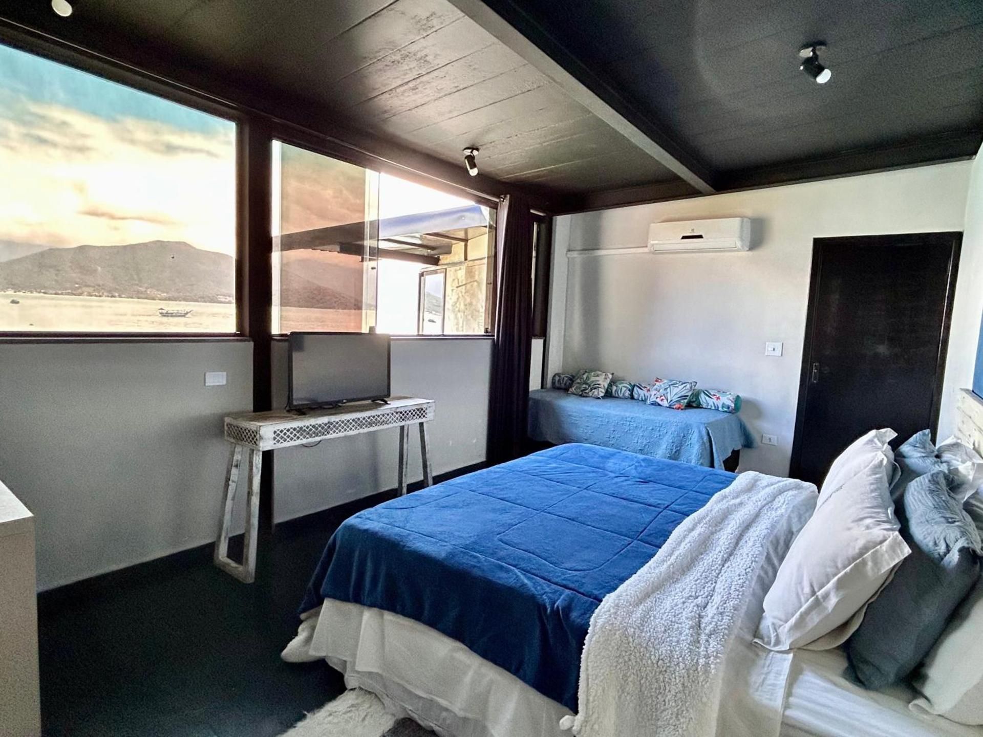 Family Room with Sea View