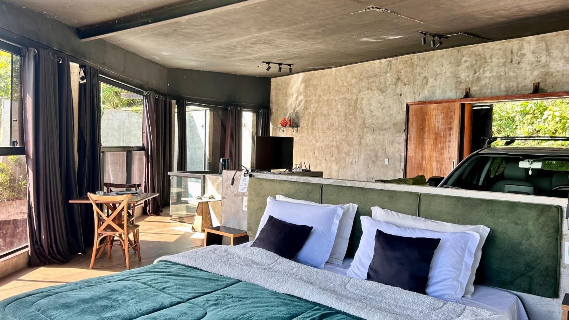 Deluxe Suite with Sea View