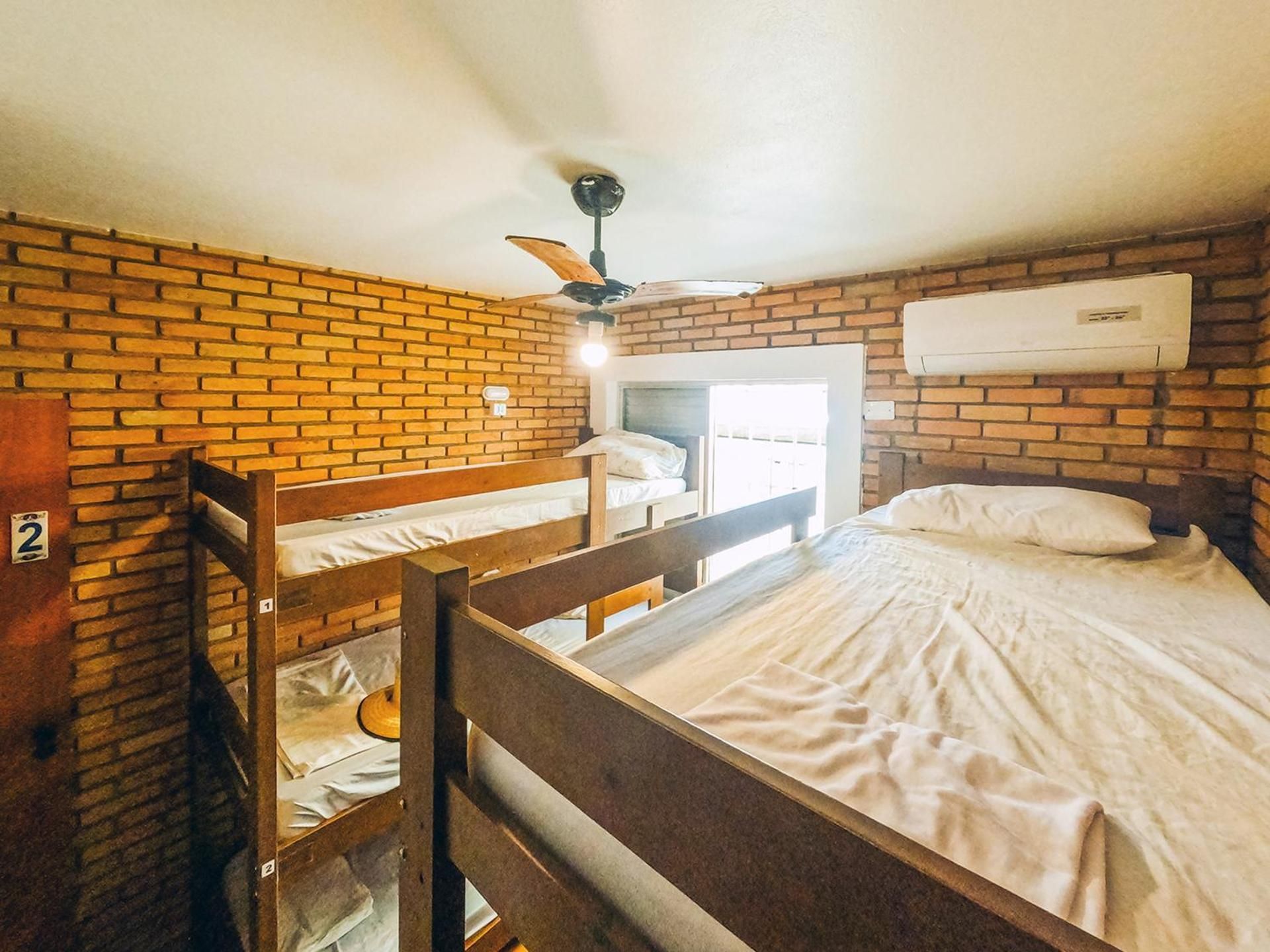 Single Bed in Mixed Dormitory Room