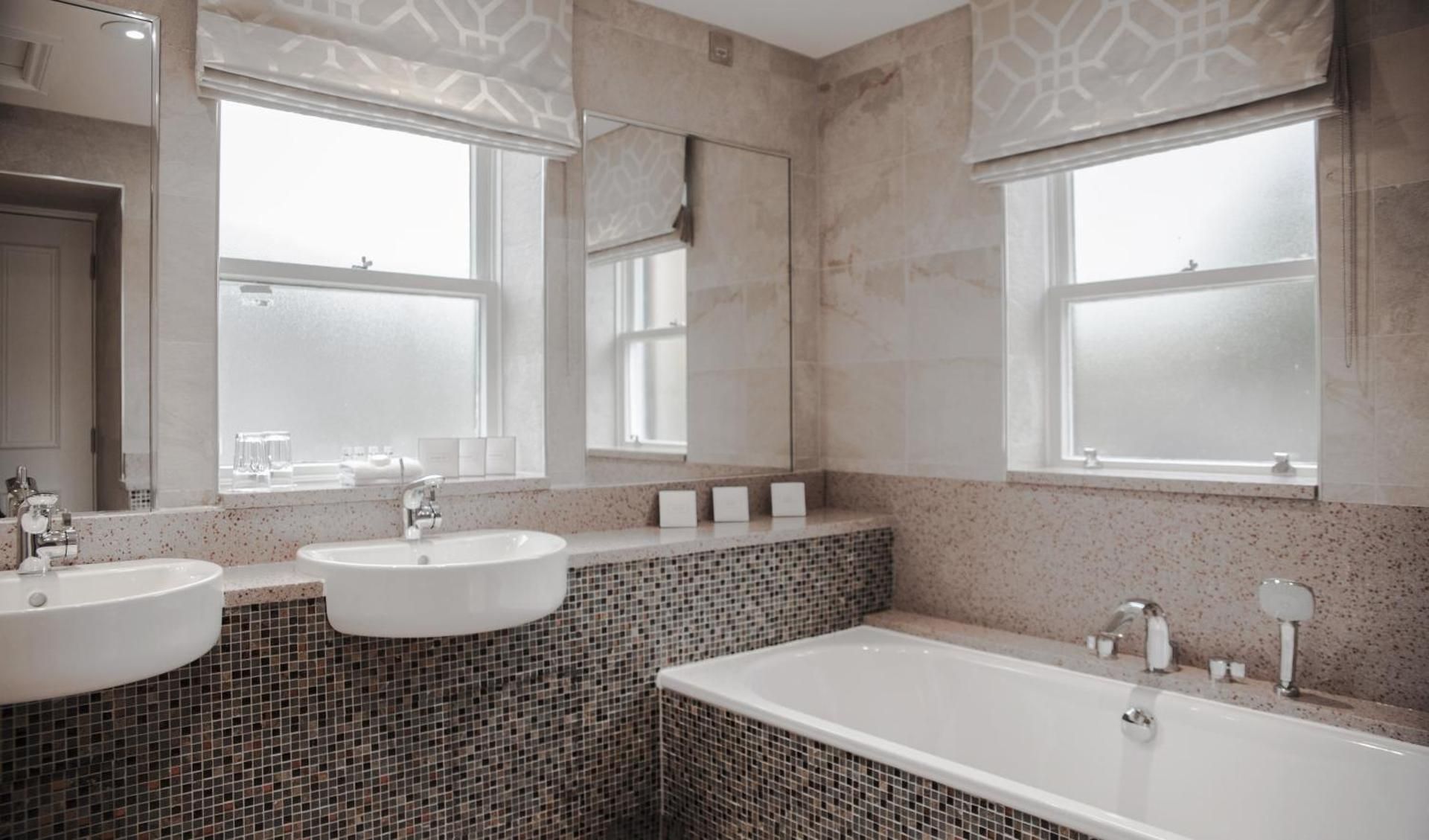 Trout Hotel Luxury Suite - Ground Floor 2