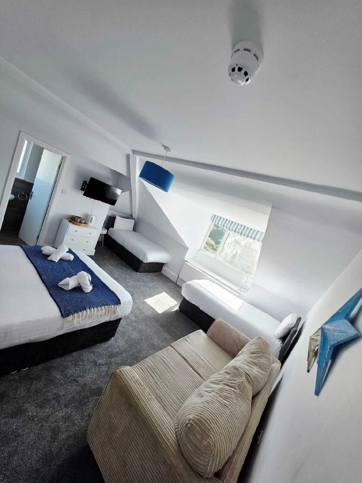 Family Room Sleeps 4