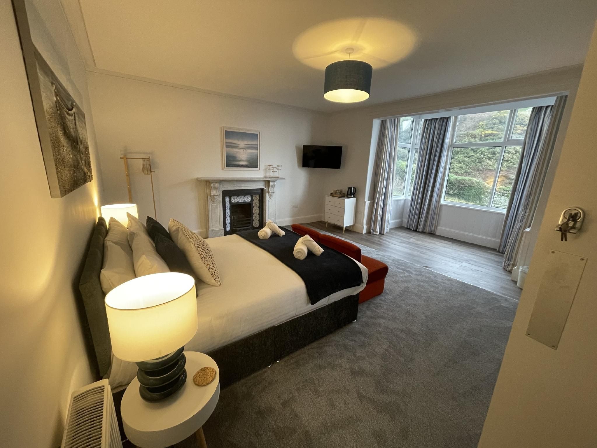Family room-Superior-Ensuite