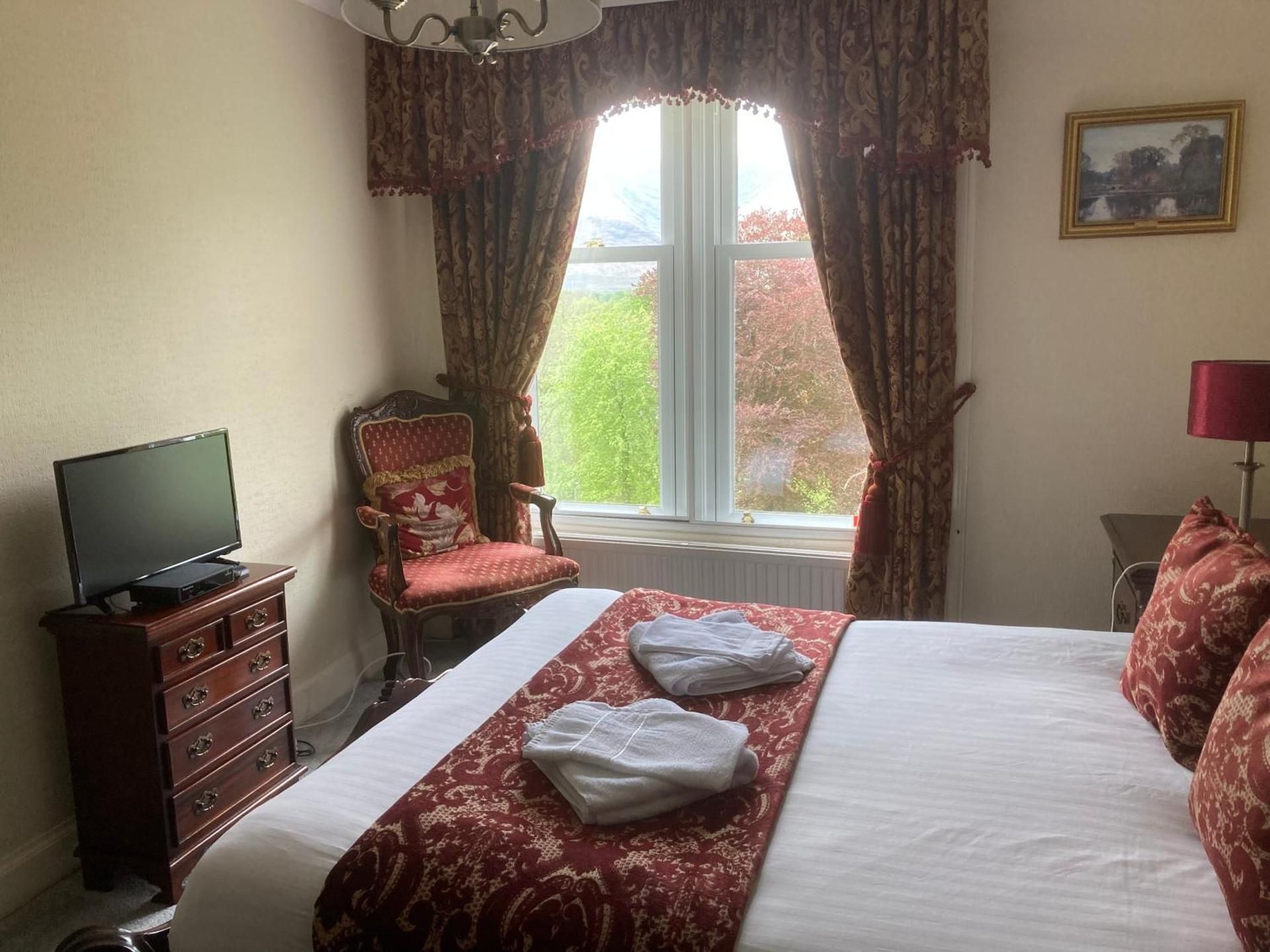 King Room with Mountain View