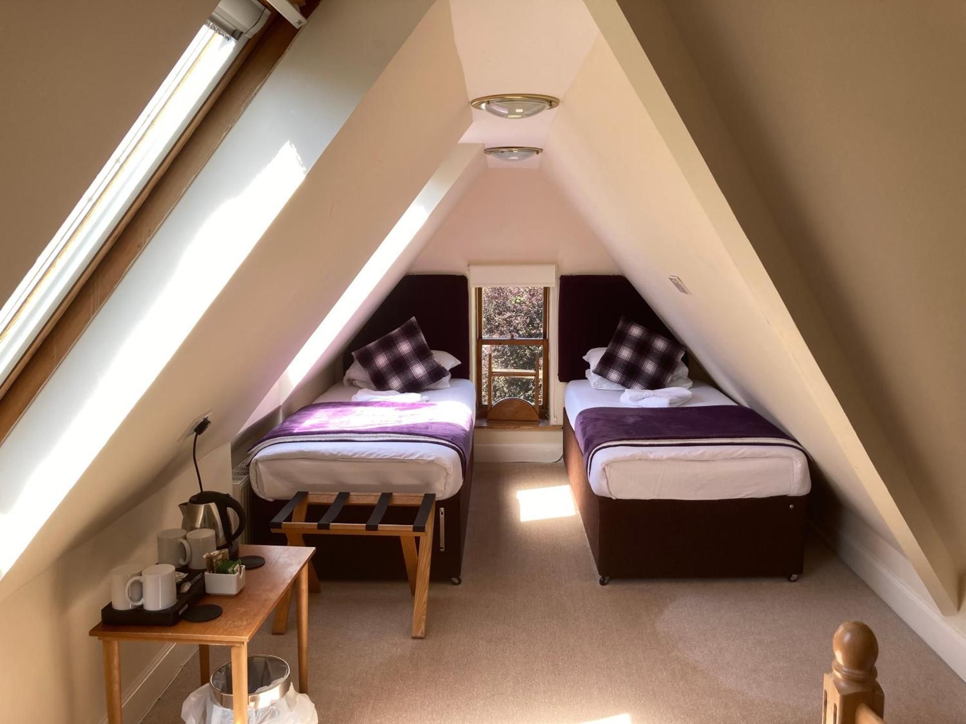 Double or Twin Room with Shower