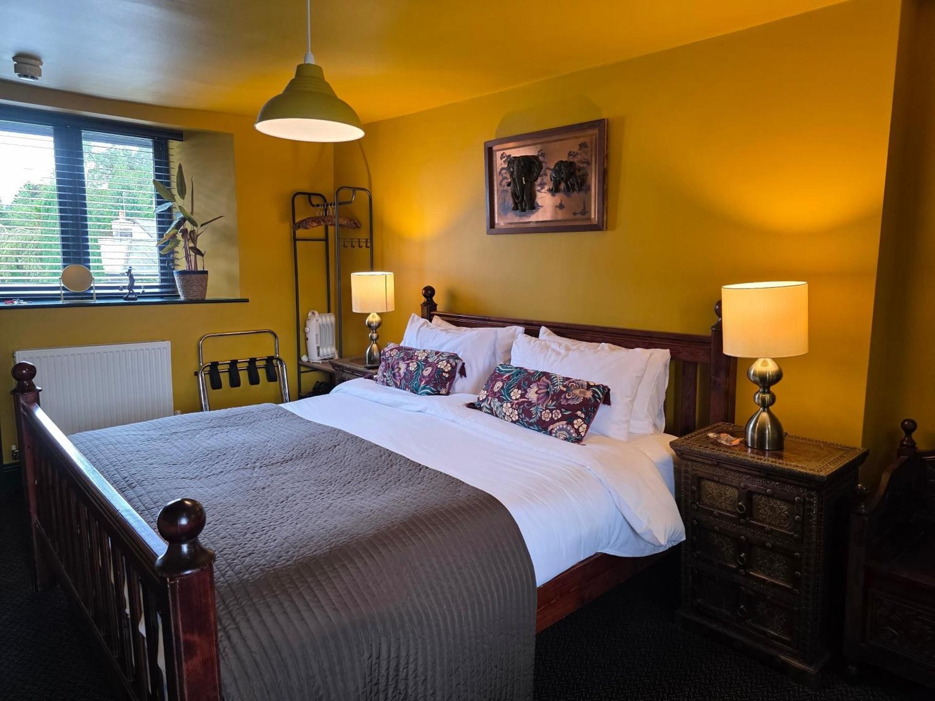Superior King Room