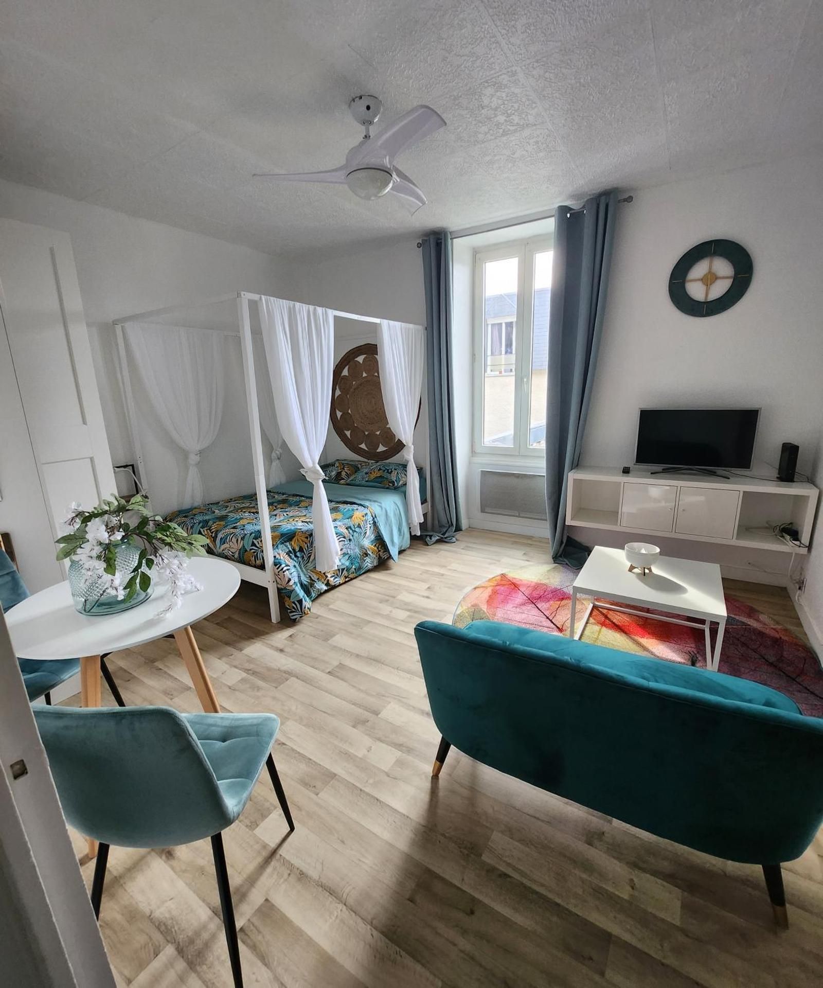 Studio Apartment