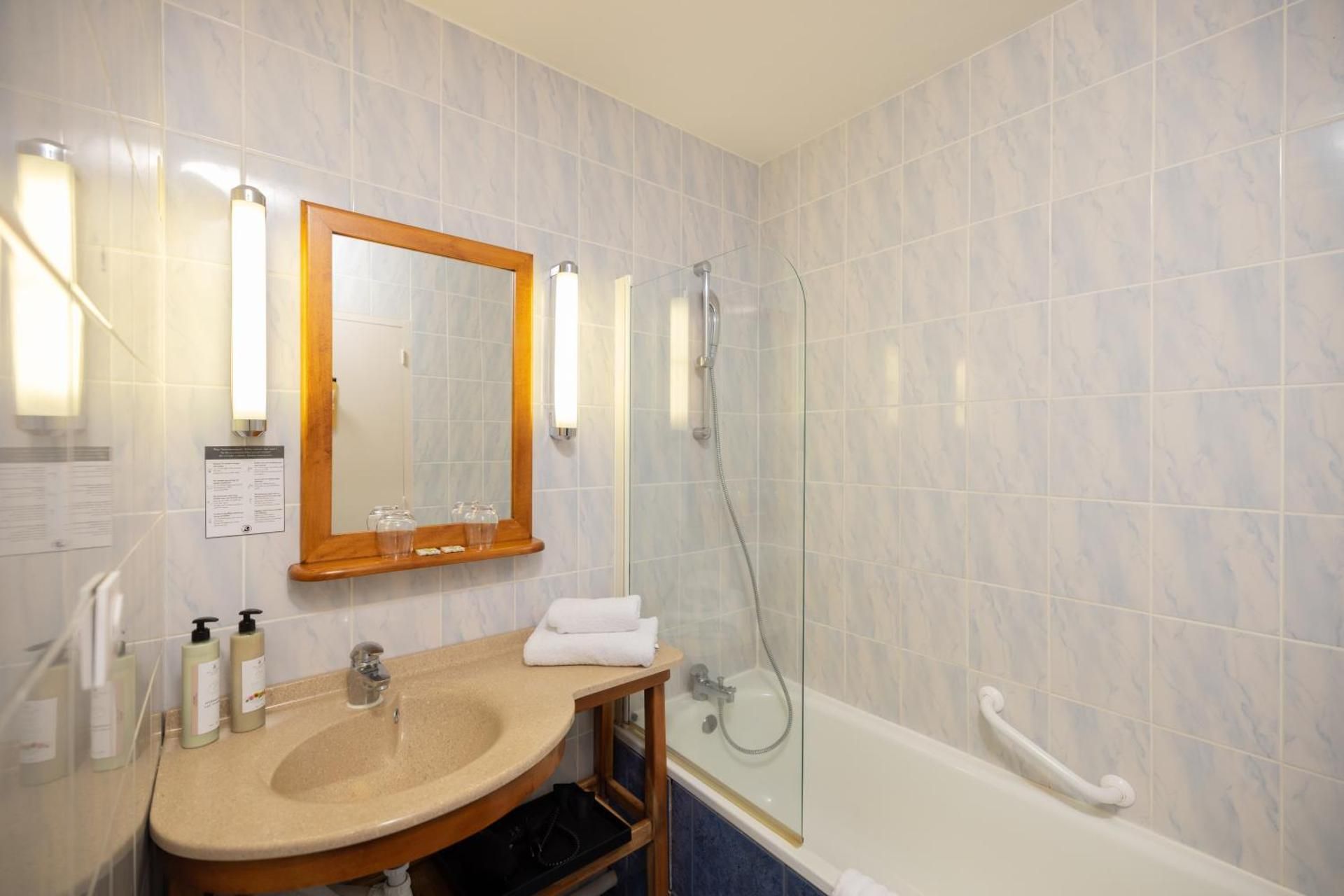 Château de Fontanges Classic Room 3