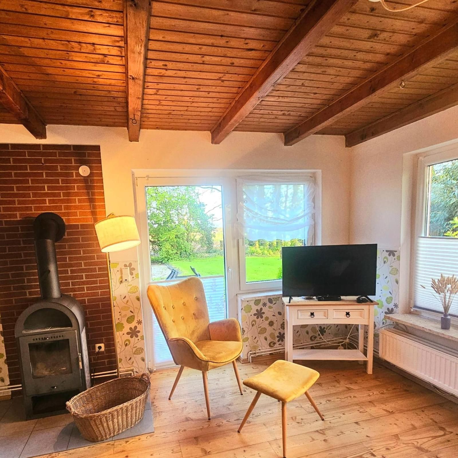 Deluxe Bungalow with Garden View