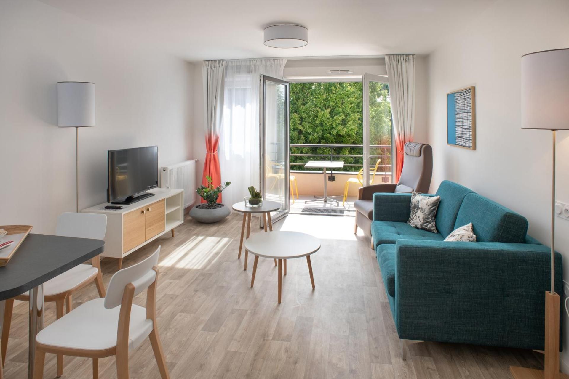 One-Bedroom Apartment
