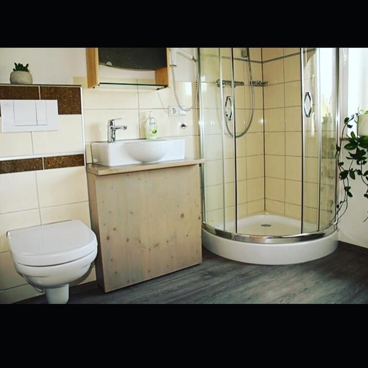 Twin Room with Shower