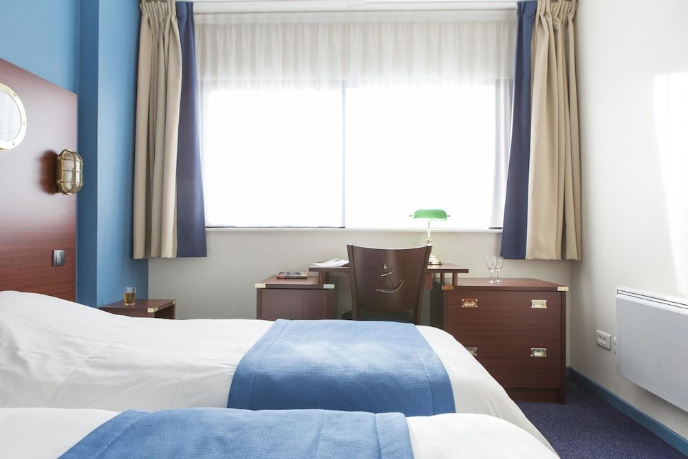 City Twin Room