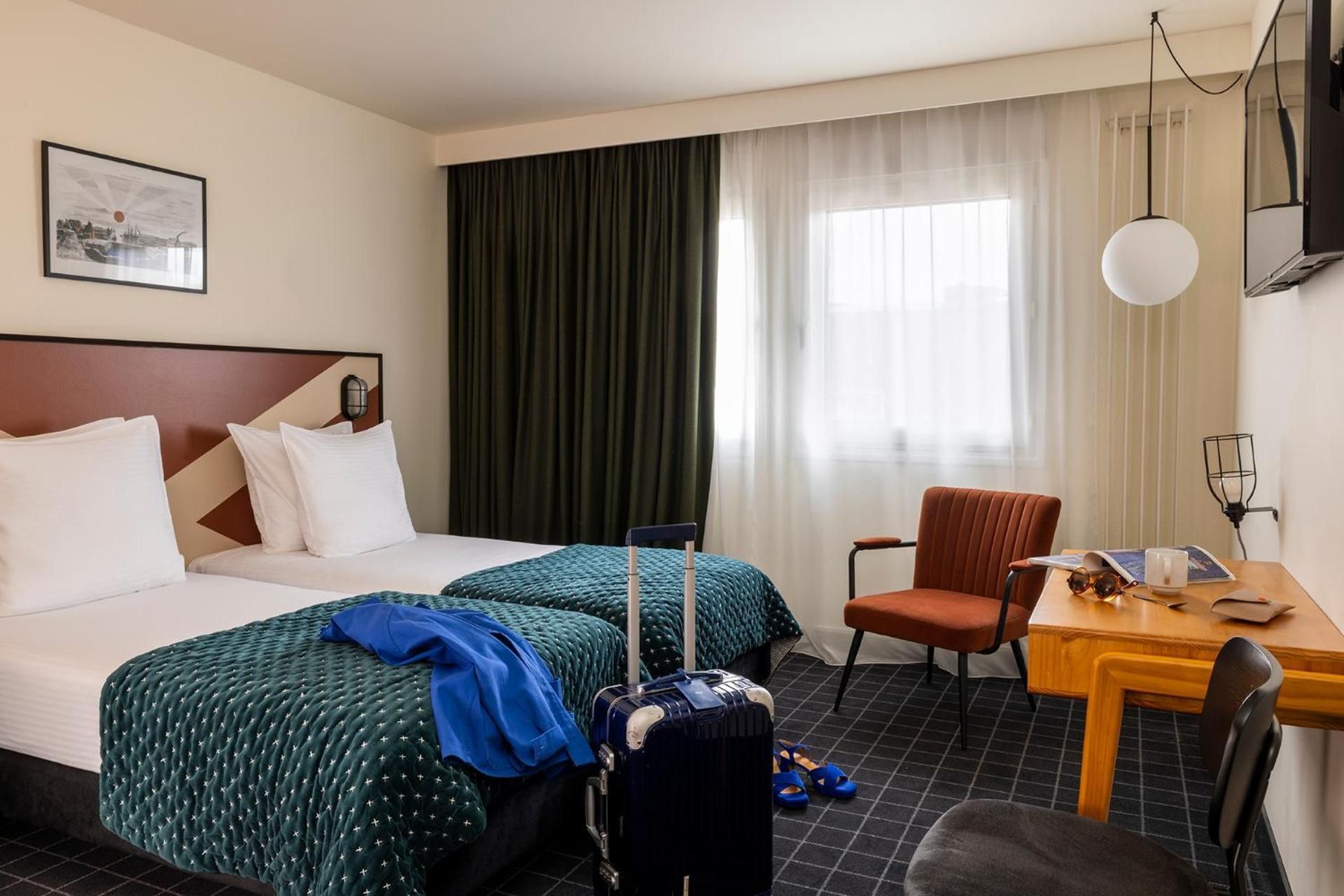 2 Single Beds, NonSmoking, Classic Room