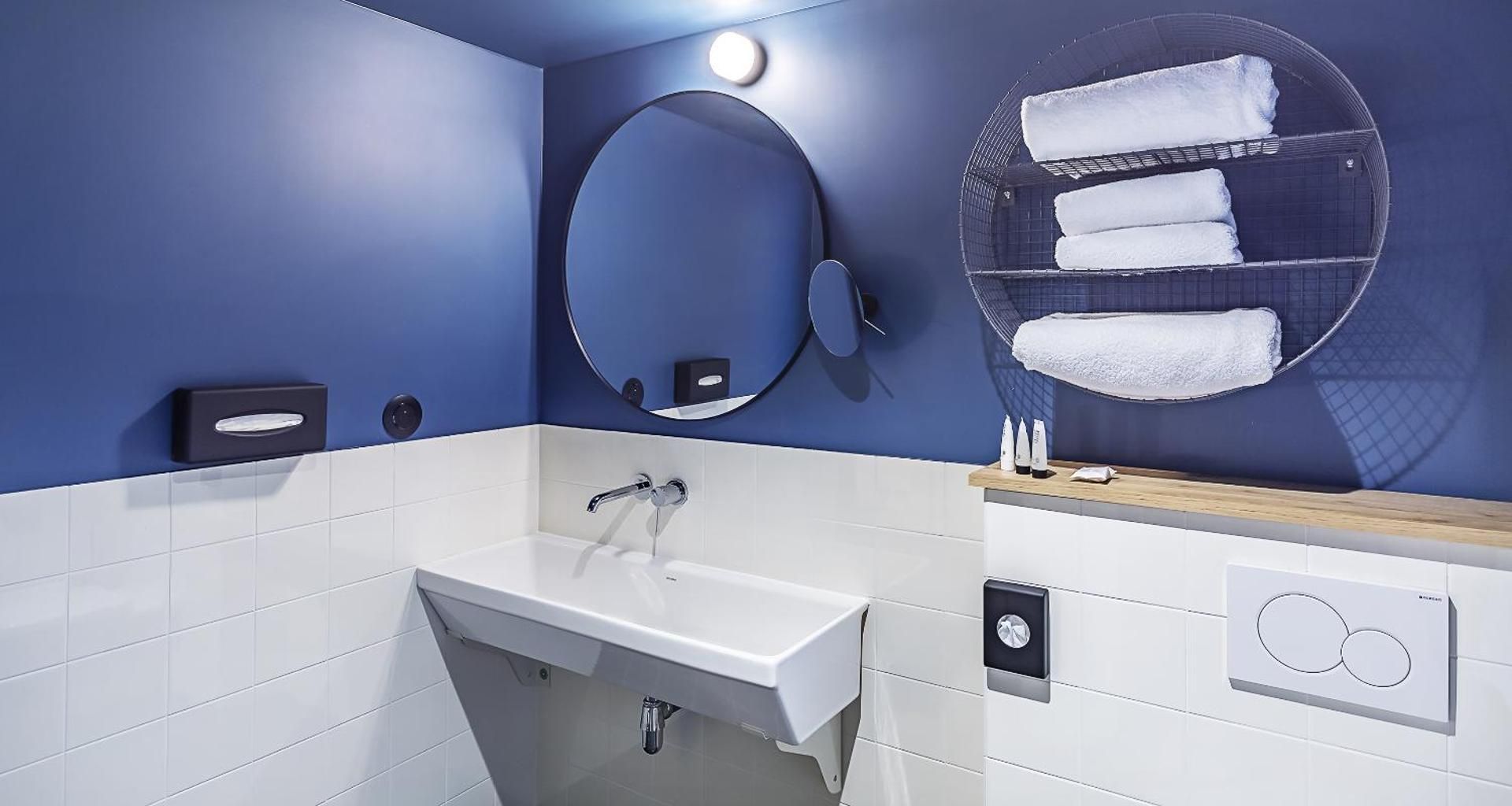 1 Queen Bed, Non-Smoking, Privilege Room, Sofabed, Kitchenette, Espresso Machine, Bathrobe And Slipp