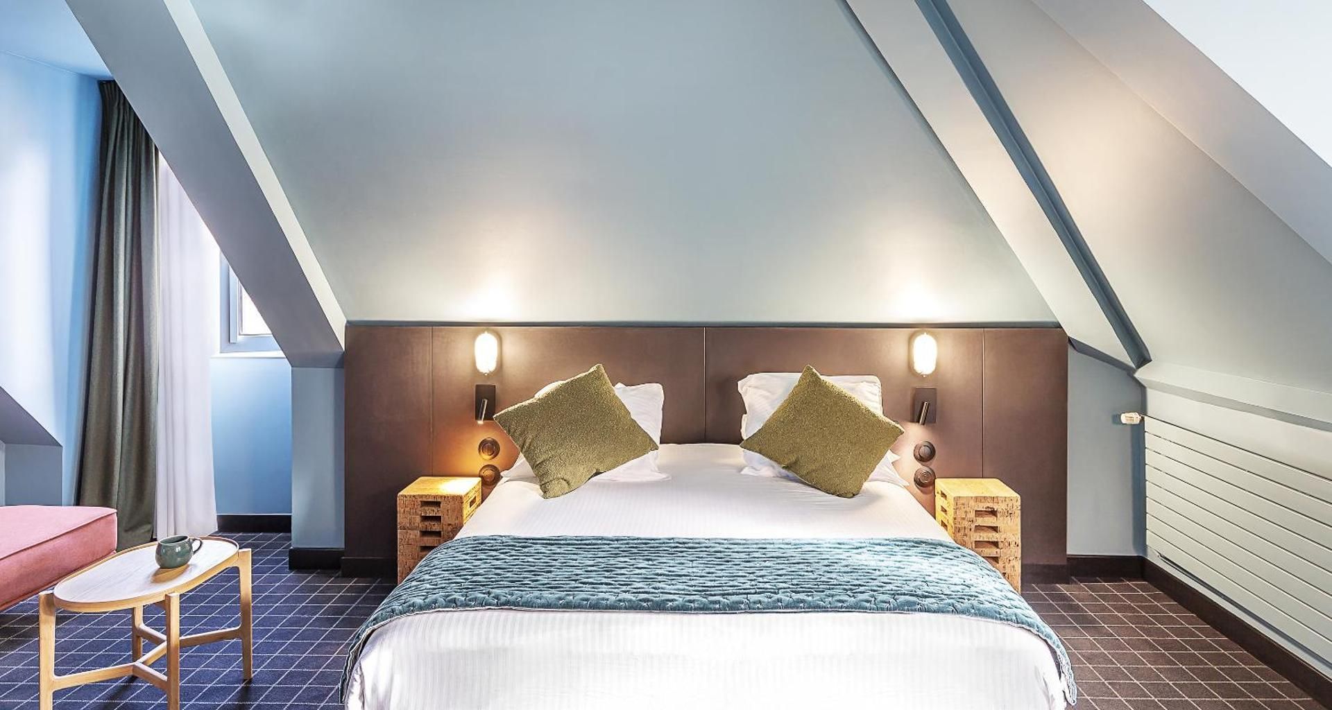 1 Queen Bed, Non-Smoking, Privilege Room, Sofabed, Kitchenette, Espresso Machine, Bathrobe And Slipp