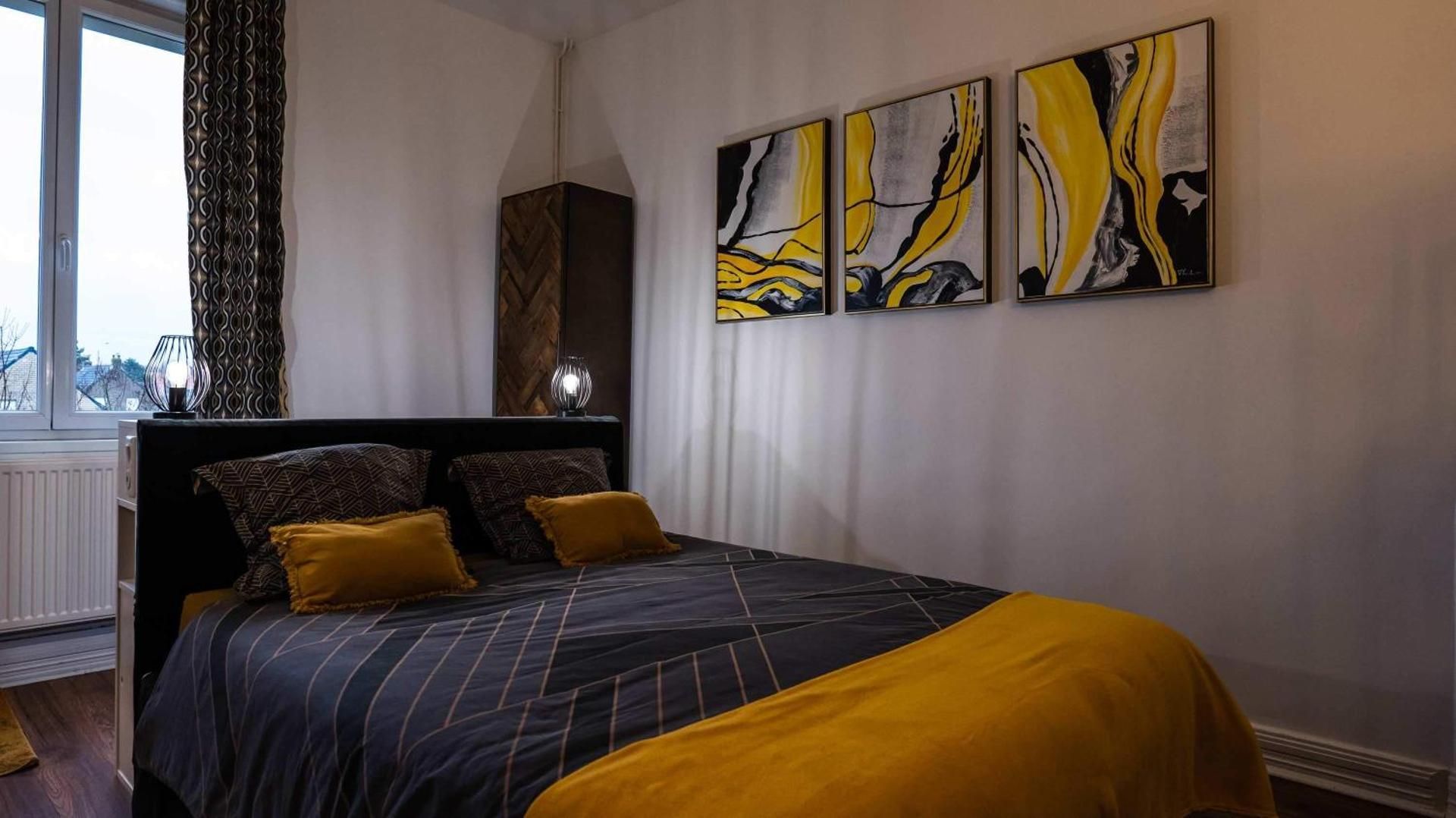 Queen Room