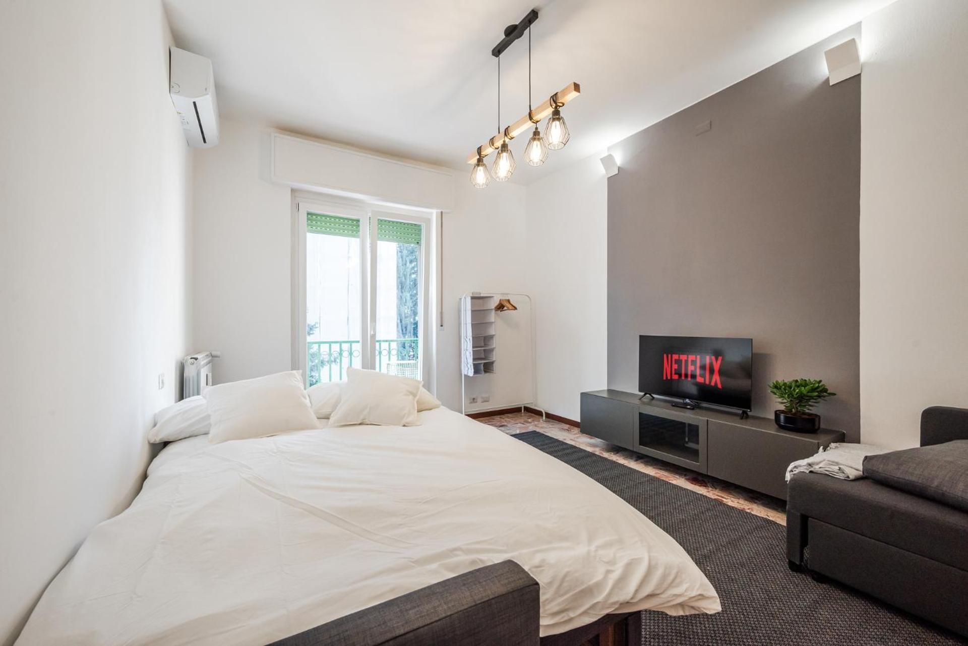 Double Room with Shared Bathroom