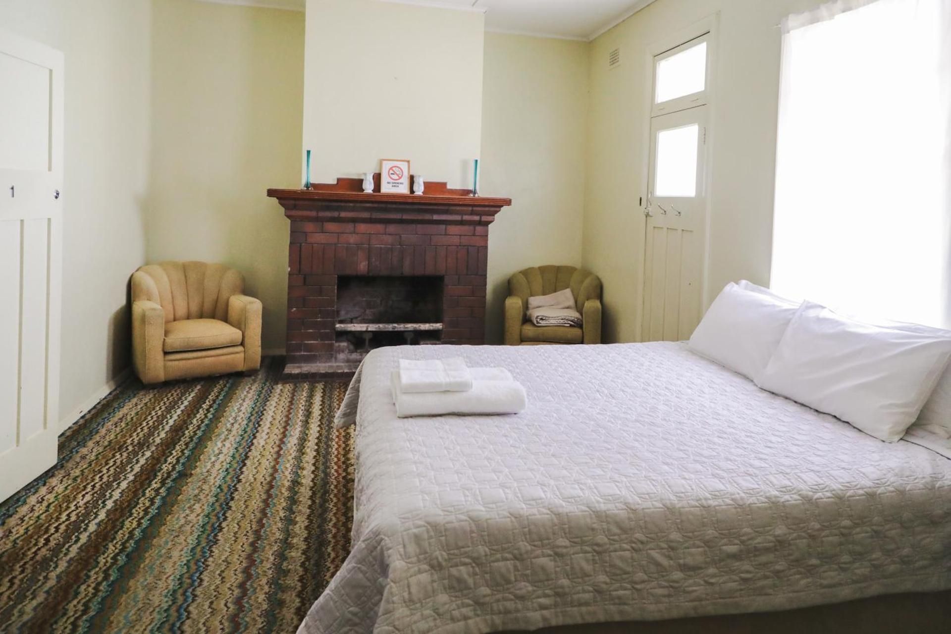 Economy Quadruple Room with Shared Bathroom