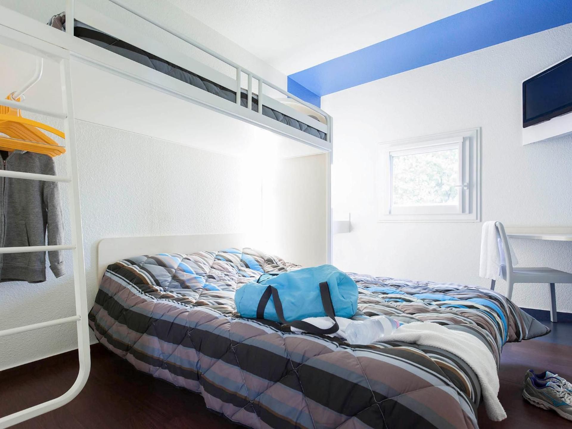Triple Room with Shared Bathroom