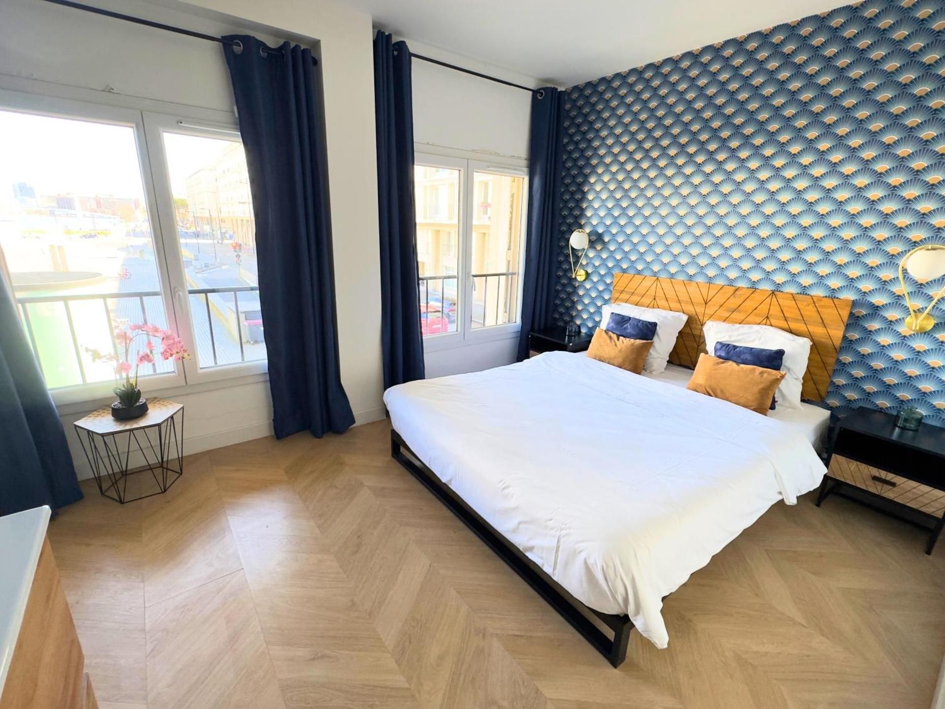 Deluxe Suite with Spa Bath
