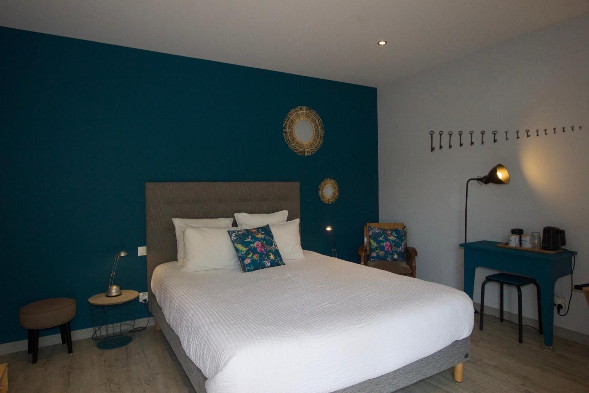 Queen Room with Garden View