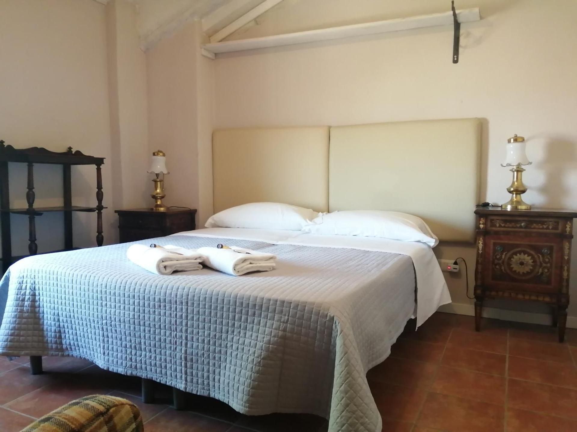 Deluxe Room (2 Adults + 1 Child)