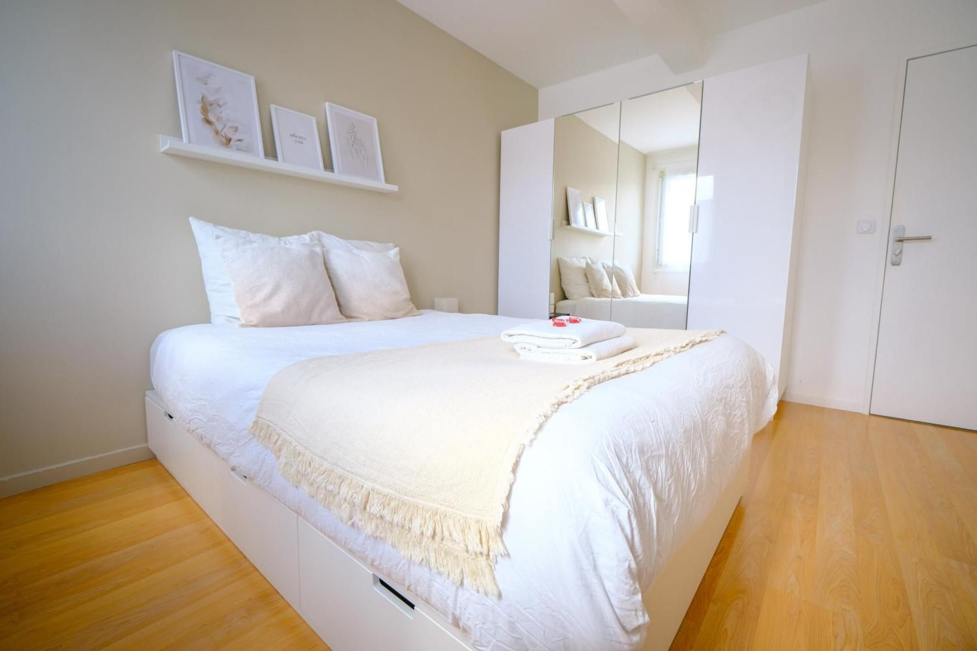 Double Room with Shared Bathroom