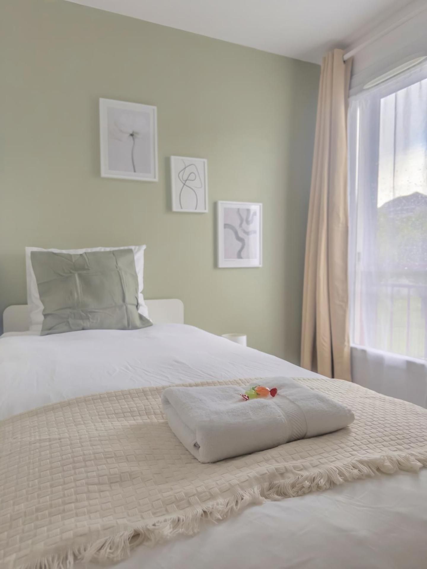 Twin Room with Shared Bathroom