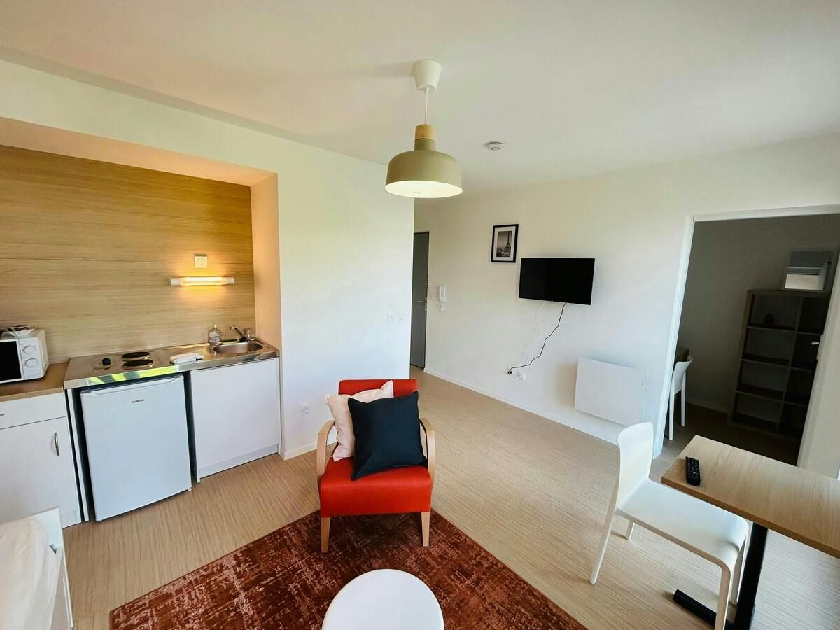 Studio Apartment