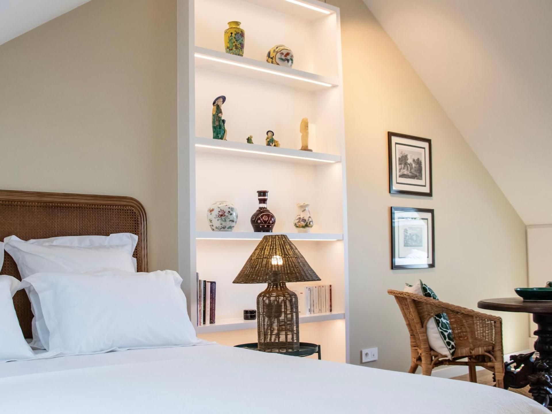Studio Apartment with Queen Bed