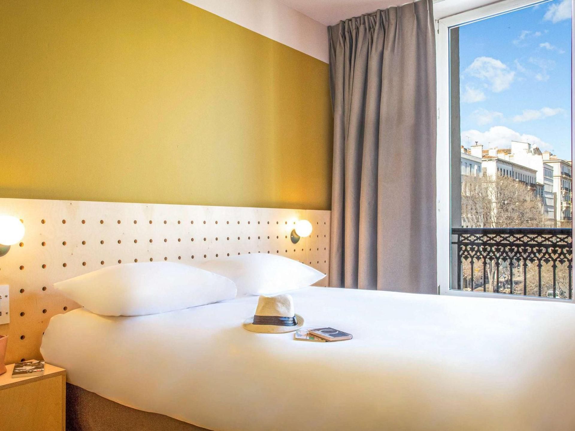 Pure Room single bed