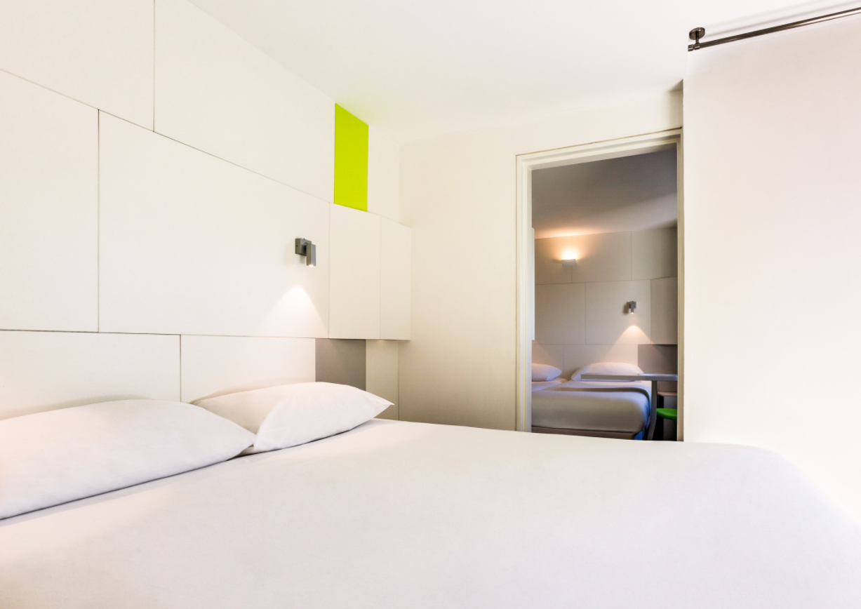 Standard Single Bed