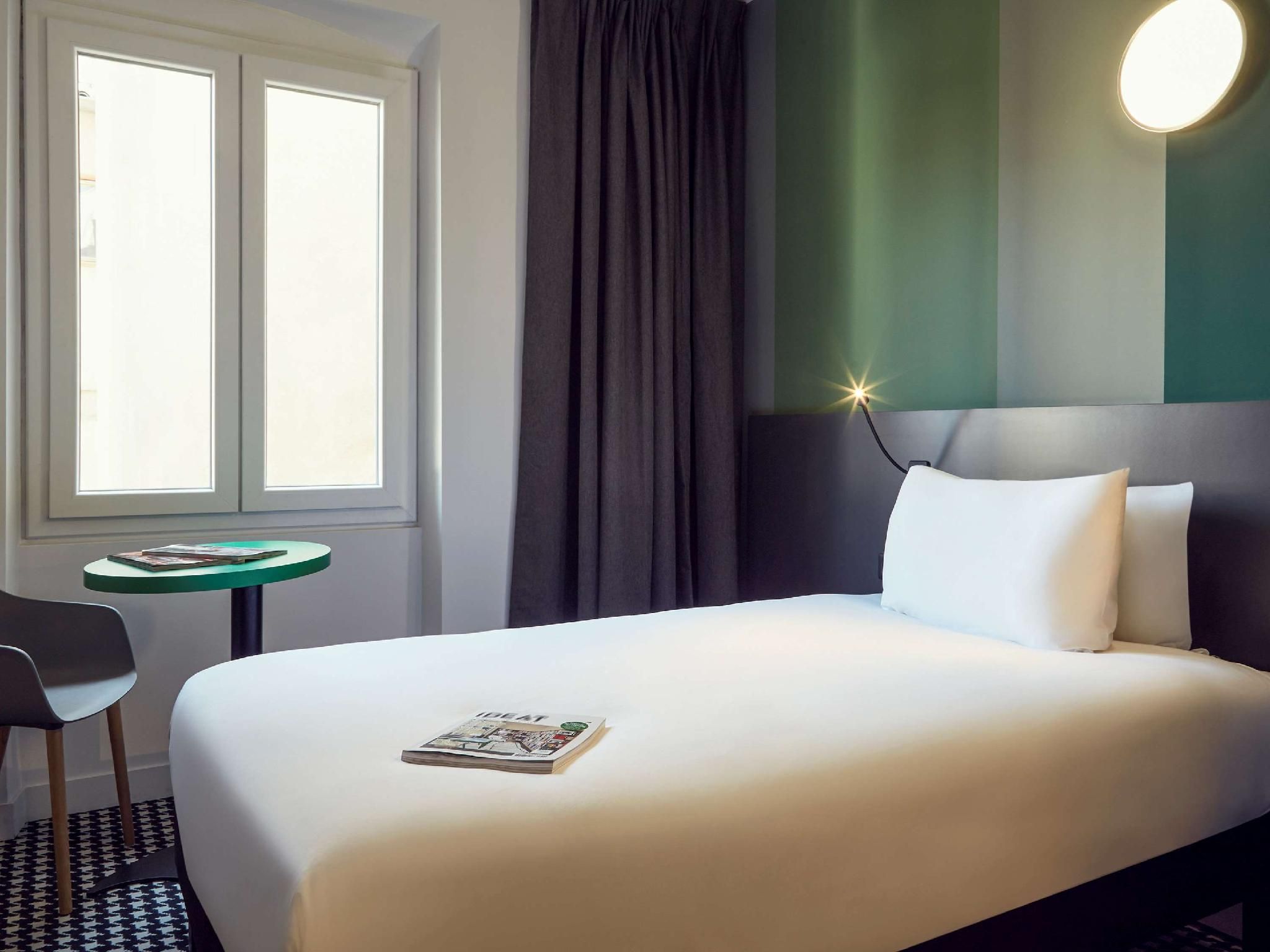 Standard Single Bed