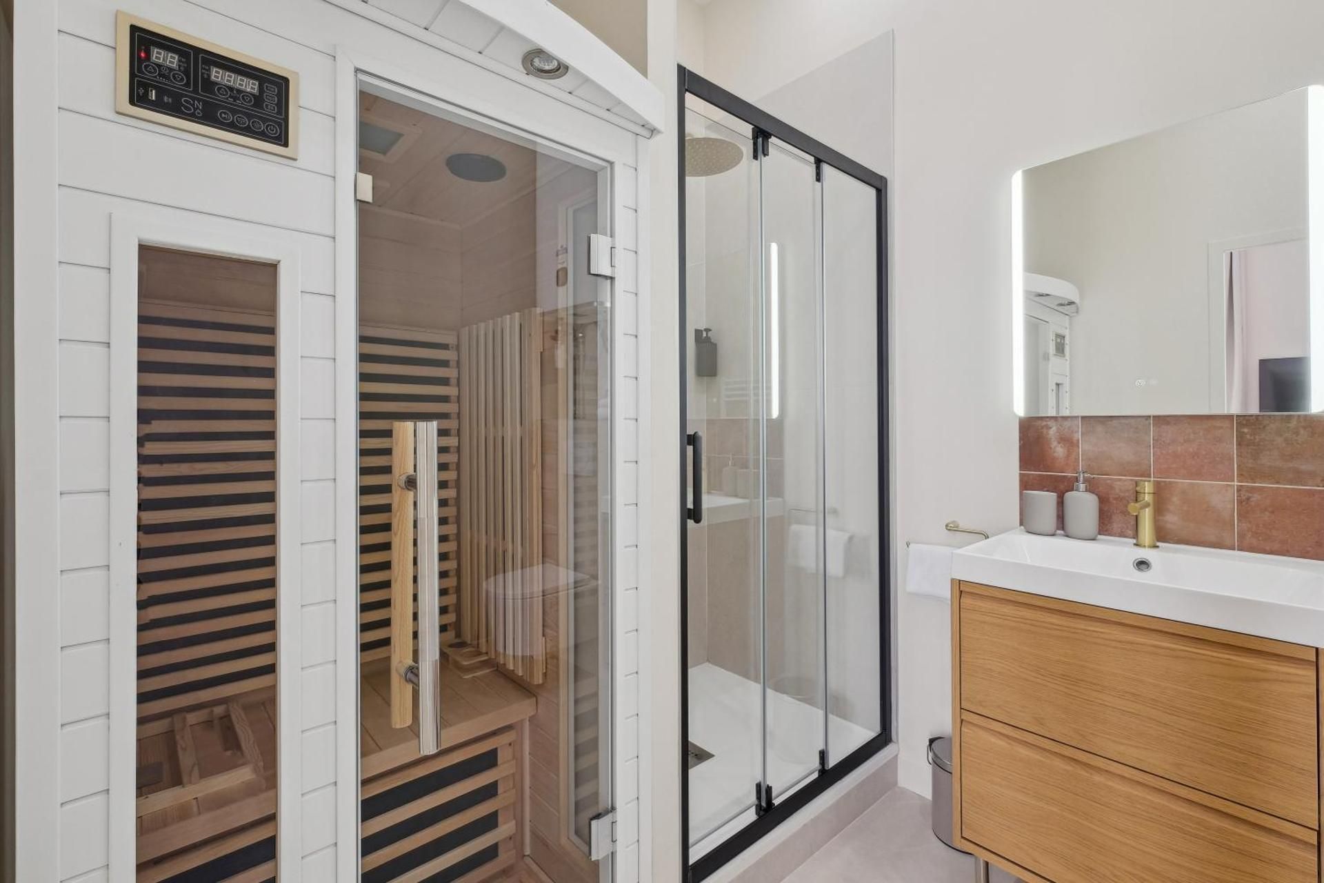 Superior Apartment