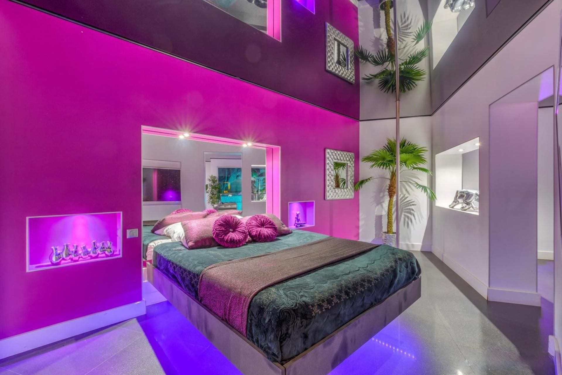 Suite with Private Pool