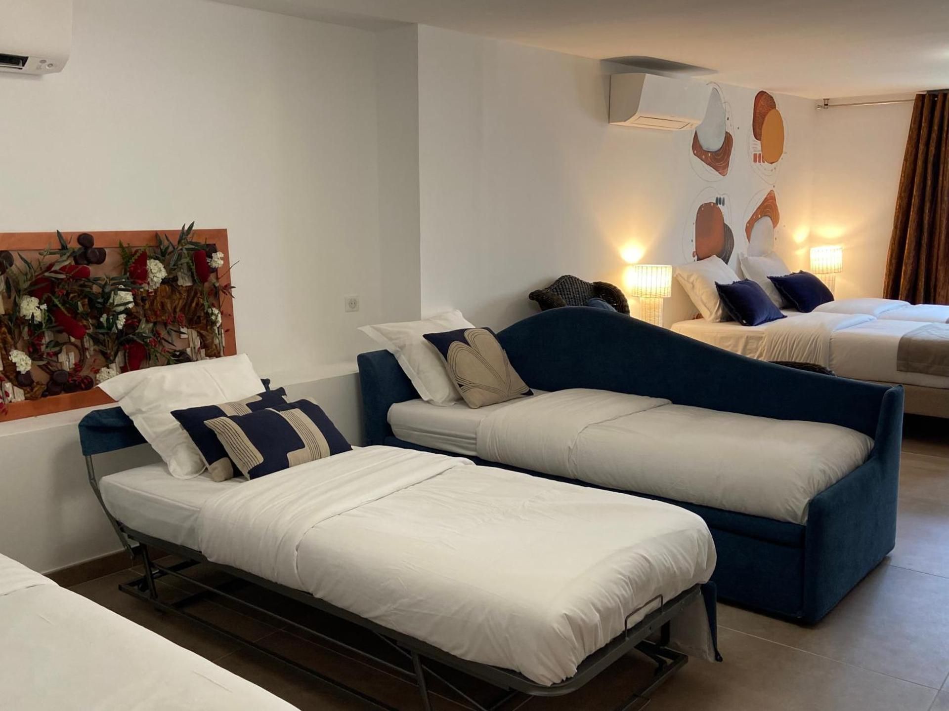 Classic Quadruple Room